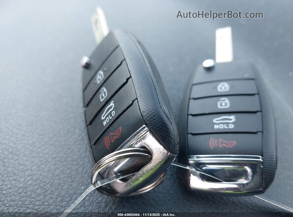 3KPA24AD0LE318428 2020 KIA RIO Black Առջևի վահանակի տեսք