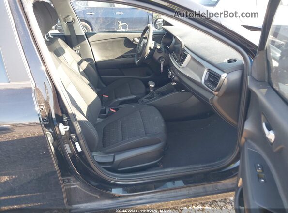 3KPA24AD0ME422841 2021 KIA RIO Black Widok wnętrza z przodu