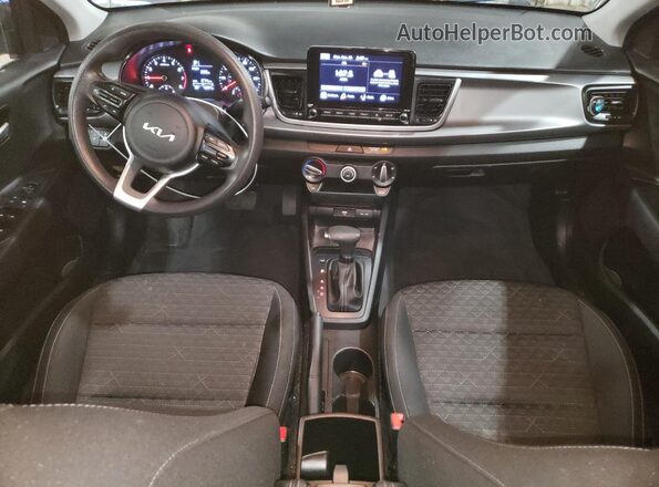 3KPA24AD0NE477873 2022 KIA RIO Gray Vista del salpicadero