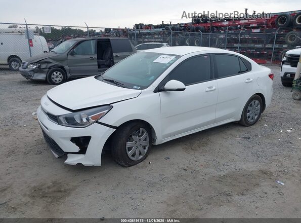 3KPA24AD0NE478733 2022 KIA RIO White Передня ліва чверть