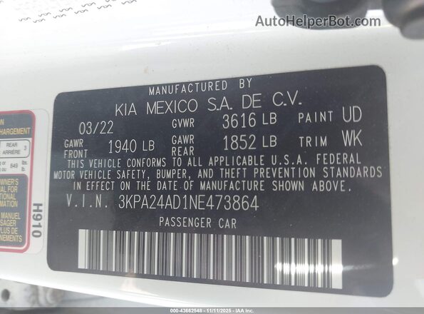 3KPA24AD1NE473864 2022 KIA RIO White Vista del compartimento del motor