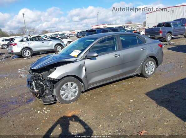 3KPA24AD2NE454787 2022 KIA RIO Gray წინა მარცხენა ხედი სამი მეოთხედიდან