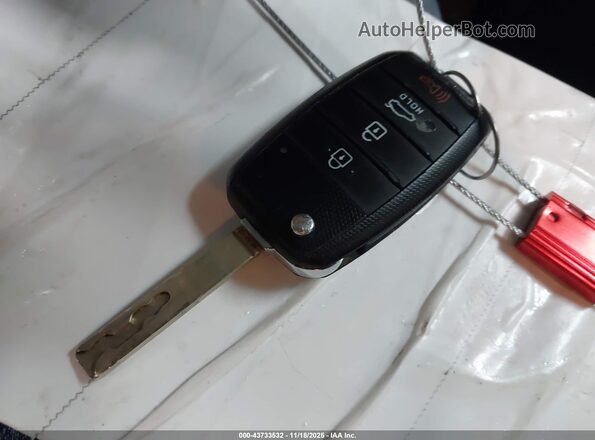 3KPA24AD3LE295338 2020 KIA RIO White წინა პანელის ხედი