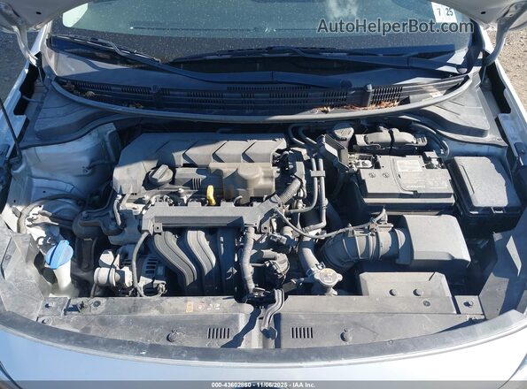3KPA24AD4LE283103 2020 KIA RIO Silver Rear view