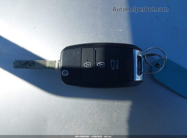 3KPA24AD4LE283103 2020 KIA RIO Silver Dashboard view