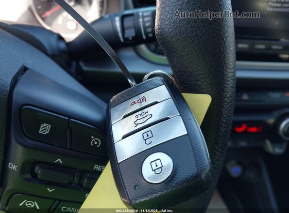 3KPA24AD4NE433570 2022 KIA RIO Gray Dashboard view