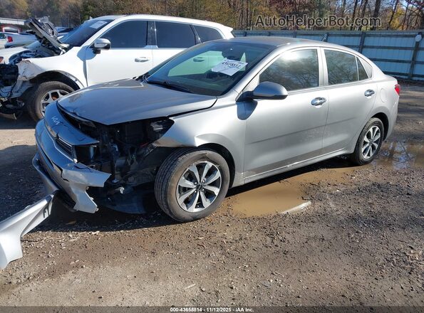 3KPA24AD4NE433570 2022 KIA RIO Gray Front left