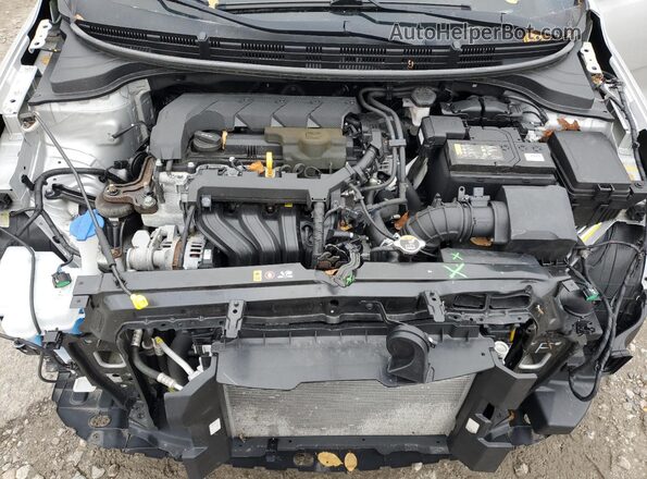 3KPA24AD7LE336635 2020 KIA RIO Silver Вид задньої частини салону