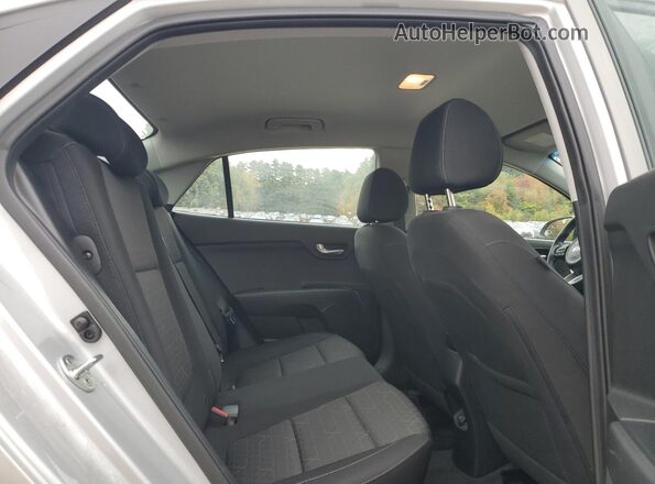 3KPA24AD7LE336635 2020 KIA RIO Silver Вид задніх сидінь
