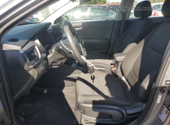 3KPA24AD7NE481080 2022 KIA RIO Silver Widok wnętrza z przodu