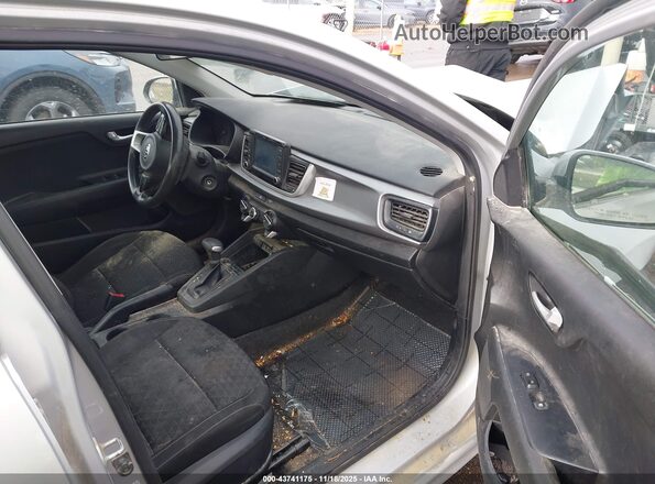 3KPA24ADXLE296602 2020 KIA RIO Silver Սալոնի դիմացի տեսք