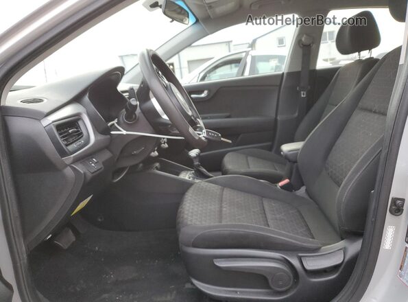 3KPA25AD0LE306463 2020 KIA RIO Silver Սալոնի դիմացի տեսք