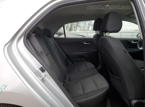 3KPA25AD0LE306463 2020 KIA RIO Silver Հետևի նստատեղերի տեսք