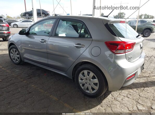 3KPA25AD0PE623343 2023 KIA RIO 5-DOOR Silver Задня ліва чверть