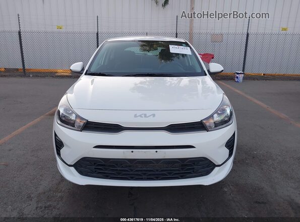 3KPA25AD3PE628908 2023 KIA RIO 5-DOOR White Widok zestawu wskaźników