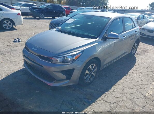3KPA25AD4PE541194 2023 KIA RIO 5-DOOR Silver Передня ліва чверть