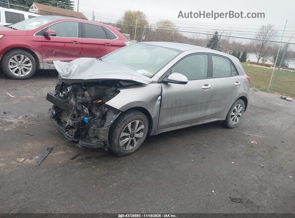 3KPA25AD5PE511427 2023 KIA RIO 5-DOOR Gray Widok wnętrza 360 stopni