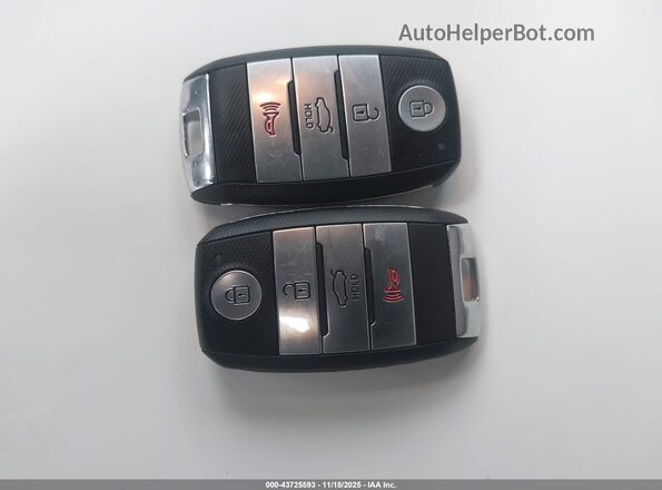 3KPA25AD5PE511427 2023 KIA RIO 5-DOOR Gray Widok deski rozdzielczej