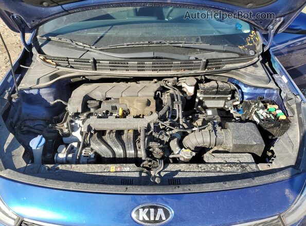 3KPA25AD7LE290178 2020 KIA RIO Blue Rear interior view