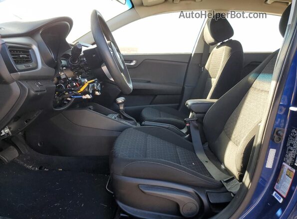 3KPA25AD7LE290178 2020 KIA RIO Blue Front interior view