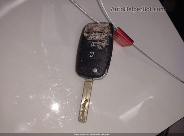 3KPA25AD8ME368002 2021 KIA RIO 5-DOOR Blue Առջևի վահանակի տեսք