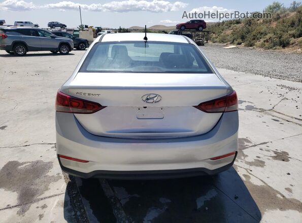 3KPC24A3XJE005674 2018 HYUNDAI ACCENT Серебряный 
