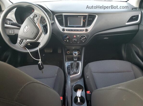 3KPC24A60ME131475 2021 HYUNDAI ACCENT Silver Dashboard view