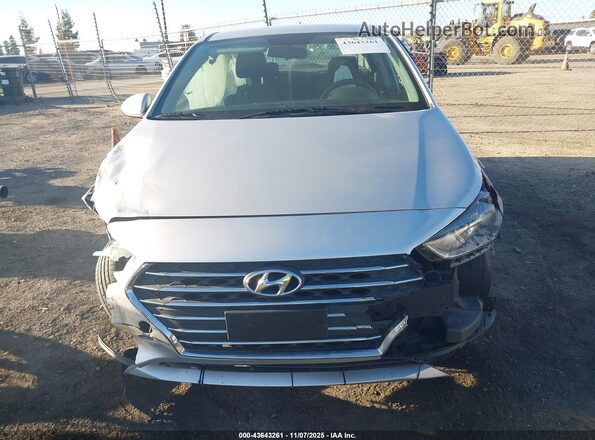 3KPC24A60ME144629 2021 HYUNDAI ACCENT Silver Widok wnętrza z tyłu