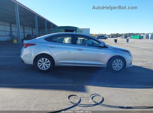 3KPC24A61LE108902 2020 HYUNDAI ACCENT Silver Սալոնի հետևի տեսք