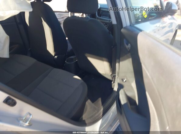 3KPC24A61LE108902 2020 HYUNDAI ACCENT Silver VIN կոդի պիտակի տեսք