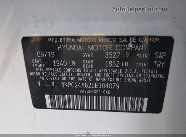 3KPC24A62LE104079 2020 HYUNDAI ACCENT White Engine compartment view