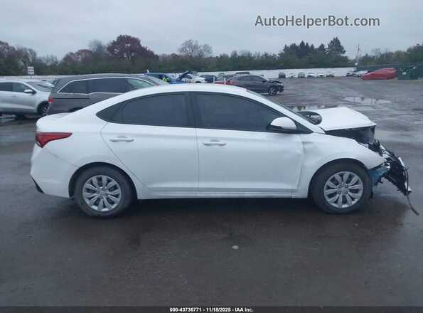 3KPC24A62NE183403 2022 HYUNDAI ACCENT White Вид задньої частини салону