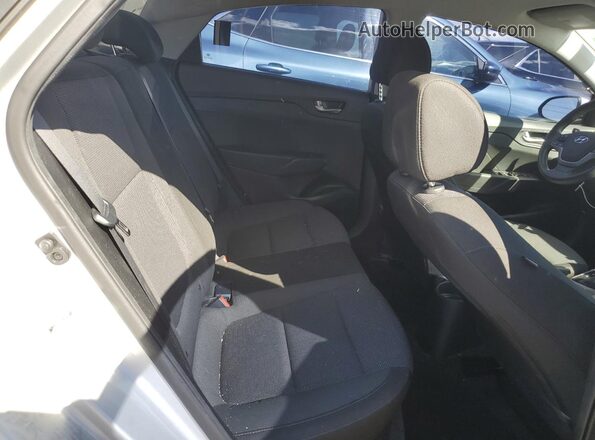 3KPC24A64LE106917 2020 HYUNDAI ACCENT Silver უკანა სავარძლების ხედი