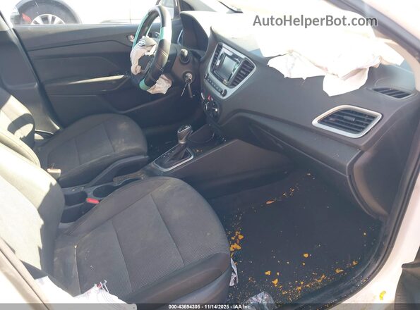 3KPC24A67ME128573 2021 HYUNDAI ACCENT White Front interior view