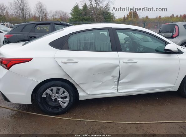 3KPC24A67ME136477 2021 HYUNDAI ACCENT White Widok z przodu