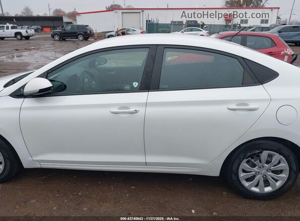 3KPC24A67ME136477 2021 HYUNDAI ACCENT White Widok wnętrza 360 stopni