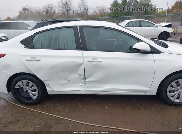 3KPC24A67ME136477 2021 HYUNDAI ACCENT White Widok wnętrza z tyłu
