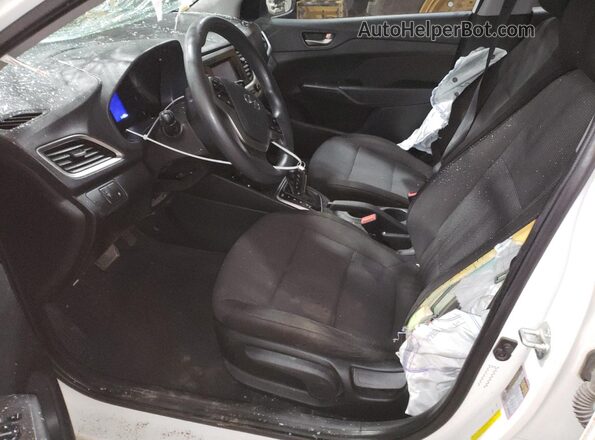 3KPC24A68LE114065 2020 HYUNDAI ACCENT White Vista interior delantera