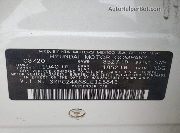 3KPC24A68LE125843 2020 HYUNDAI ACCENT White Vista del compartimento del motor