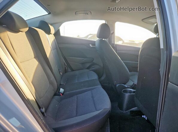 3KPC24A69LE123034 2020 HYUNDAI ACCENT Silver Rear seats view