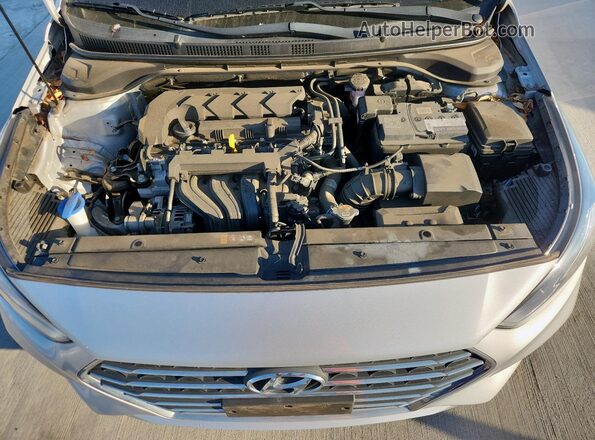 3KPC24A69LE123034 2020 HYUNDAI ACCENT Silver Rear interior view