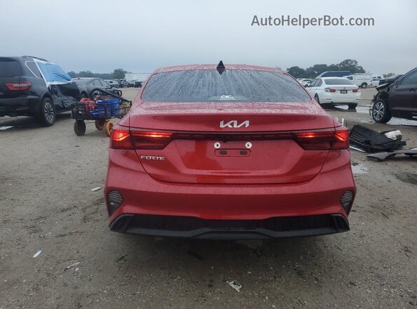 3KPF24AD0NE450761 2022 KIA FORTE Red Widok z tyłu