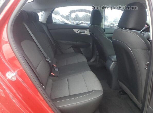 3KPF24AD0NE450761 2022 KIA FORTE Red Widok tylnych siedzeń