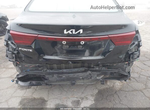 3KPF24AD1NE475586 2022 KIA FORTE Black Front view