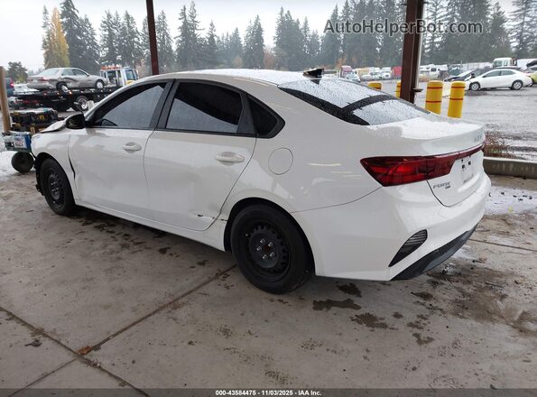 3KPF24AD3NE474813 2022 KIA FORTE White Trasero izquierdo