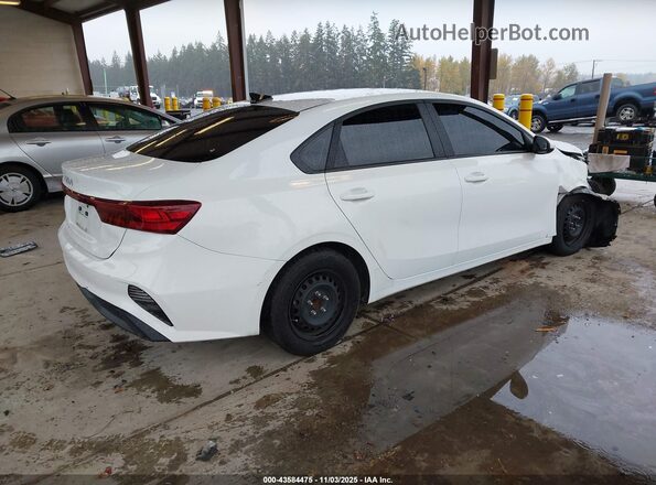 3KPF24AD3NE474813 2022 KIA FORTE White Trasero derecho