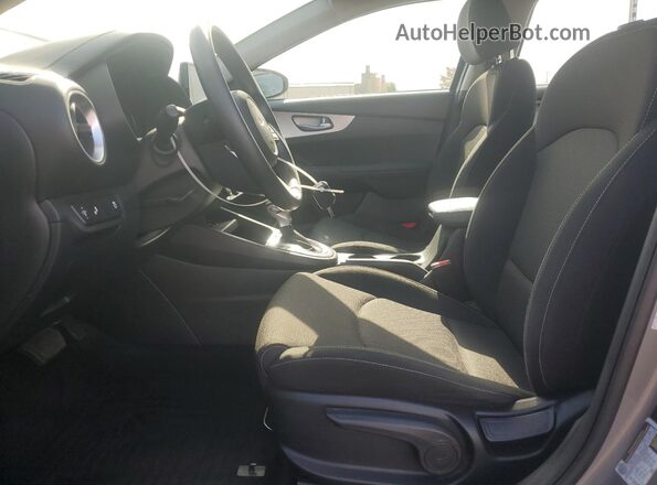 3KPF24AD3NE478134 2022 KIA FORTE Gray Widok wnętrza z przodu