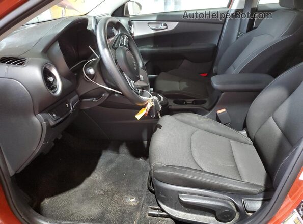 3KPF24AD3NE494429 2022 KIA FORTE Оранжевый Вид салона спереди