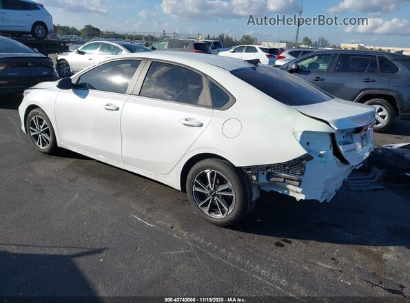 3KPF24AD5NE460556 2022 KIA FORTE White Tył lewy