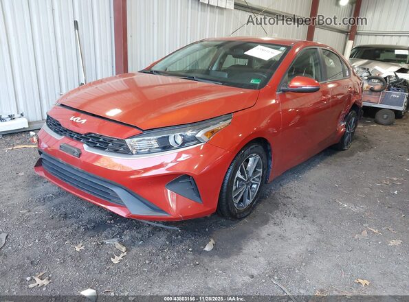 3KPF24AD7NE417353 2022 KIA FORTE Orange Front left